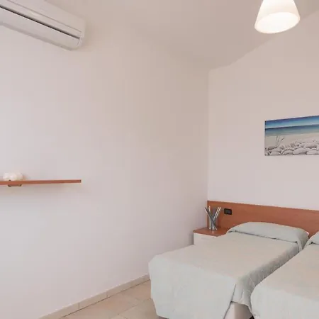 Appartement Stylish Le Fontane 2 Bedroom 6 Persons Plus Child Bed No 2511