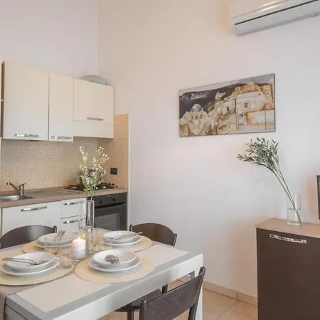 Appartement Stylish Le Fontane 2 Bedroom 6 Persons Plus Child Bed No 2511 Villasimius